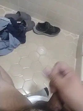 Santiagoqro85 online show from 12-17-25, 09:42