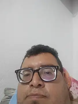 Santiagoqro85 online show from 04-23-26, 12:29