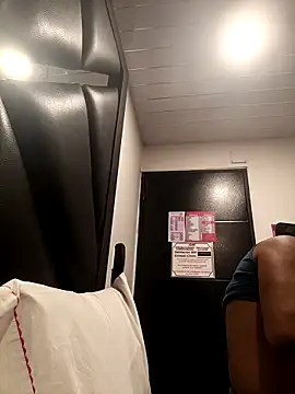 Snapshot of JoselitoVrgn chatting on 11-09-25, 10:19 JoselitoVrgn online show from 11-09-25, 10:19