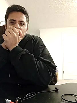 Snapshot of eyepach96 chatting on 10-04-25, 11:39 eyepach96 online show from 10-04-25, 11:39