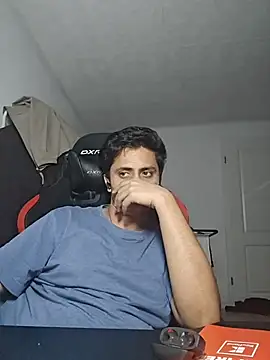 Snapshot of eyepach96 chatting on 11-06-25, 01:09 eyepach96 online show from 11-06-25, 01:09