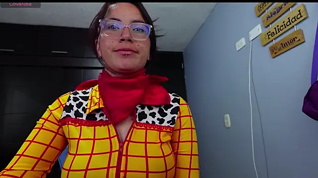 Snapshot of iriss_cardenas chatting on 09-23-25, 11:17 iriss cardenas online show from 09-23-25, 11:17