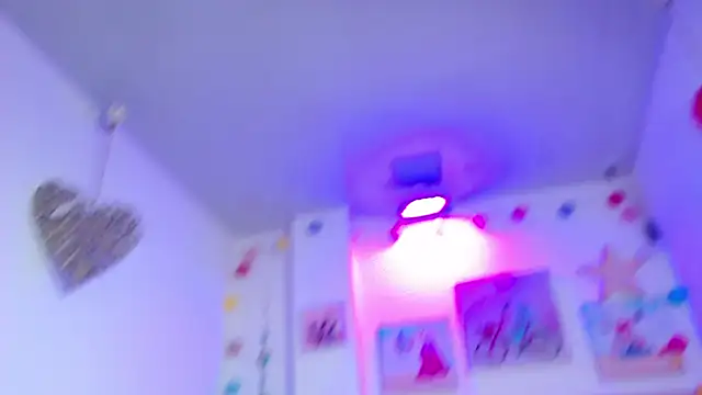 CHLOE THUNDERS online show from 10-26-25, 05:41