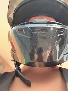 Snapshot of Emily__Storm chatting on 11-04-25, 02:10 Emily Storm online show from 11-04-25, 02:10