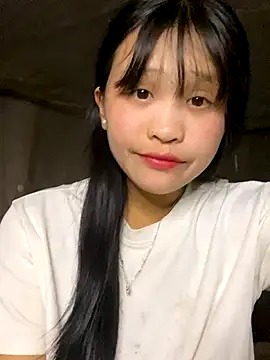 Snapshot of mika-bae chatting on 10-11-25, 08:04 mika-bae online show from 10-11-25, 08:04