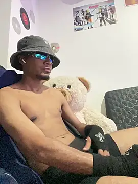 Snapshot of Teito69 chatting on 09-14-25, 03:29 Teito69 online show from 09-14-25, 03:29