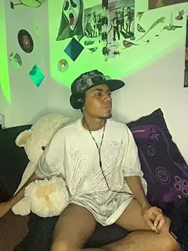 Snapshot of Teito69 chatting on 11-16-25, 04:17 Teito69 online show from 11-16-25, 04:17