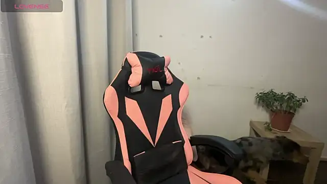 valentinauwu online show from 02-10-26, 01:26