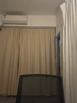 wly2028 online show from 01-09-26, 12:23