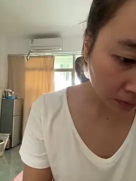 wly2028 online show from 09-16-25, 06:14