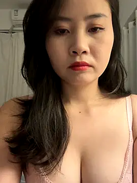 wly2028 online show from 11-02-25, 12:43