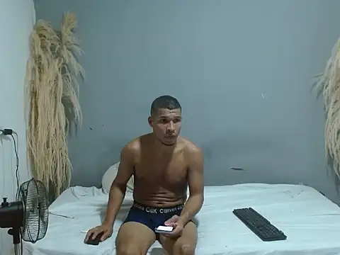 Snapshot of negrito-22 chatting on 10-28-25, 09:03 negrito-22 online show from 10-28-25, 09:03