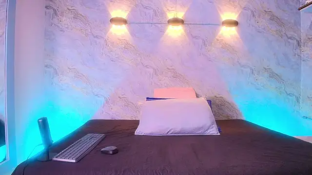 abbyrouss  online show from 11-08-25, 03:10