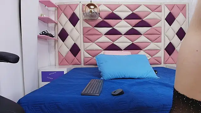 abbyrouss  online show from 09-10-25, 03:38