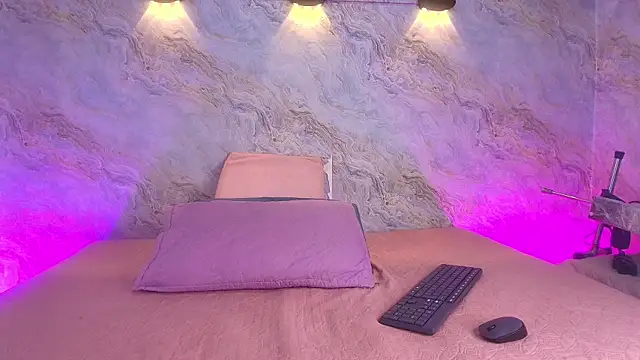 abbyrouss  online show from 11-01-25, 03:13