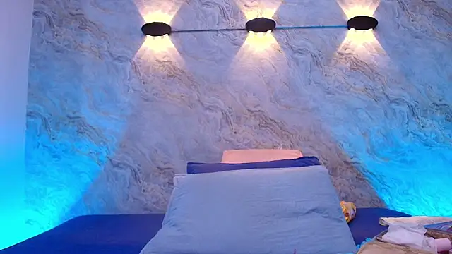 abbyrouss  online show from 10-01-25, 03:11