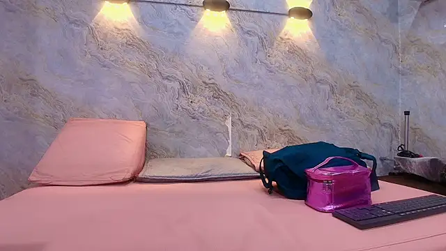 abbyrouss  online show from 10-29-25, 03:27