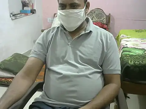 Famit025 online show from 04-12-26, 06:11