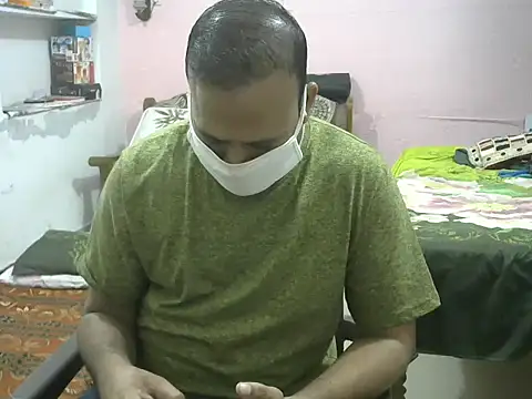 Snapshot of Famit025 chatting on 02-23-26, 05:35 Famit025 online show from 02-23-26, 05:35