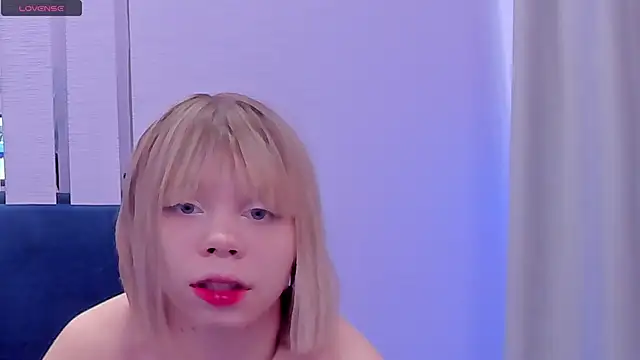 Snapshot of KittyGolden chatting on 09-30-25, 07:47 KittyGolden online show from 09-30-25, 07:47