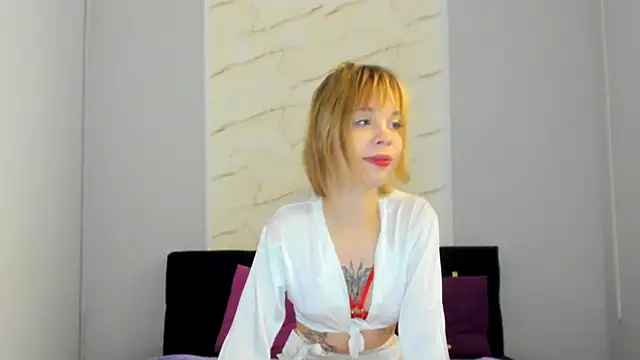Snapshot of KittyGolden chatting on 09-14-25, 04:57 KittyGolden online show from 09-14-25, 04:57