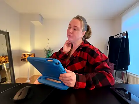 MazySunny online show from 12-02-25, 08:27