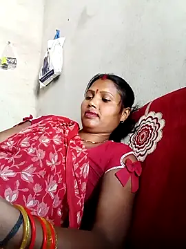 Snapshot of Cm_pooja chatting on 05-14-26, 07:49 Cm pooja online show from 05-14-26, 07:49