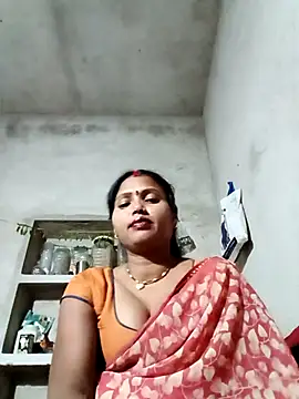 Snapshot of Cm_pooja chatting on 05-06-26, 05:06 Cm pooja online show from 05-06-26, 05:06
