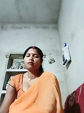 Snapshot of Cm_pooja chatting on 05-17-26, 04:40 Cm pooja online show from 05-17-26, 04:40