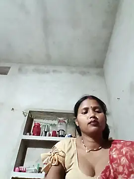 Snapshot of Cm_pooja chatting on 06-18-26, 06:13 Cm pooja online show from 06-18-26, 06:13