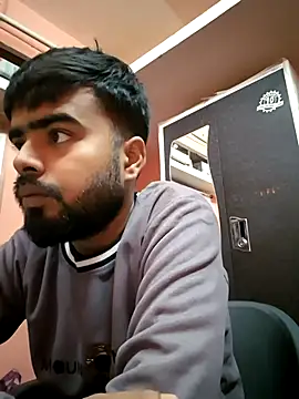 soniriyaa010101 online show from 11-30-25, 10:16