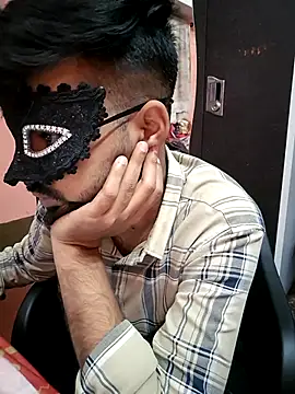 soniriyaa010101 online show from 02-07-26, 11:18