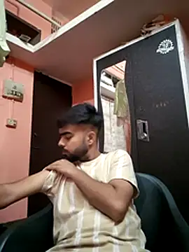 soniriyaa010101 online show from 03-12-26, 08:29