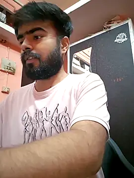 soniriyaa010101 online show from 03-11-26, 08:41