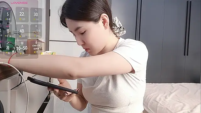 Snapshot of luckckcj chatting on 02-15-26, 04:13 luckckcj online show from 02-15-26, 04:13