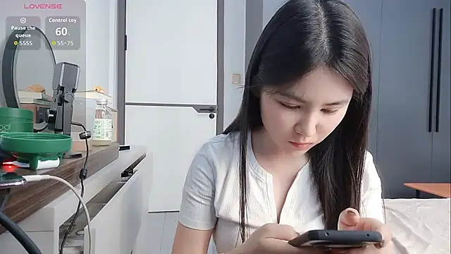 Snapshot of luckckcj chatting on 02-14-26, 05:51 luckckcj online show from 02-14-26, 05:51