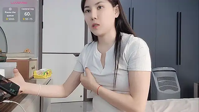 Snapshot of luckckcj chatting on 02-17-26, 06:11 luckckcj online show from 02-17-26, 06:11