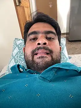 Snapshot of sunnu_97_ chatting on 02-28-26, 05:40 sunnu 97 online show from 02-28-26, 05:40