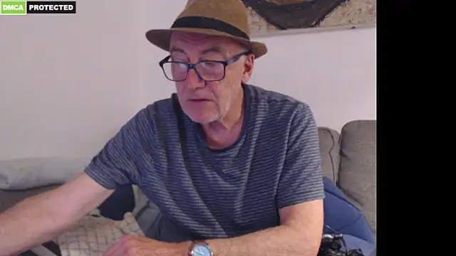 Snapshot of bluedae1 chatting on 03-15-26, 05:20 bluedae1 online show from 03-15-26, 05:20