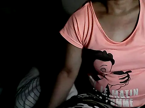 yoursPinayMama1682 online show from 09-18-25, 02:42