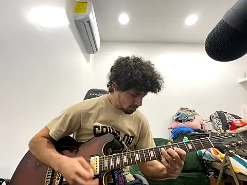 Snapshot of Stringin69 chatting on 11-30-25, 08:20 Stringin69 online show from 11-30-25, 08:20