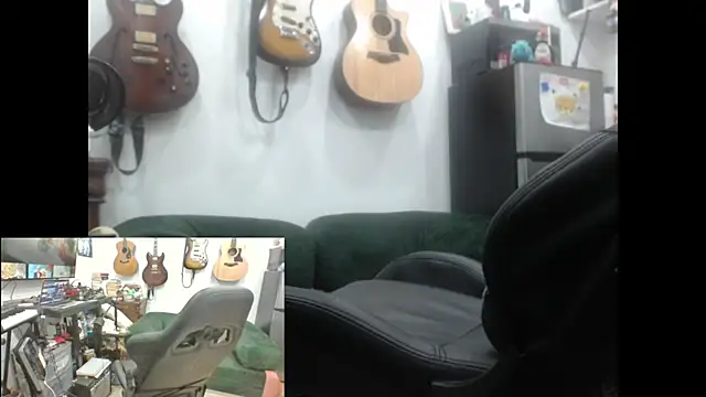 Snapshot of Stringin69 chatting on 02-10-26, 12:09 Stringin69 online show from 02-10-26, 12:09