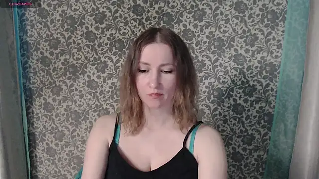 Snapshot of LesanaMagic chatting on 12-14-24, 12:22 LesanaMagic online show from 12-14-24, 12:22