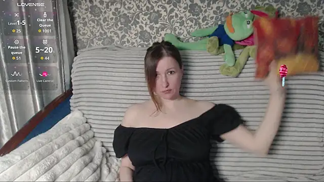 LesanaMagic online show from 04-15-26, 07:51