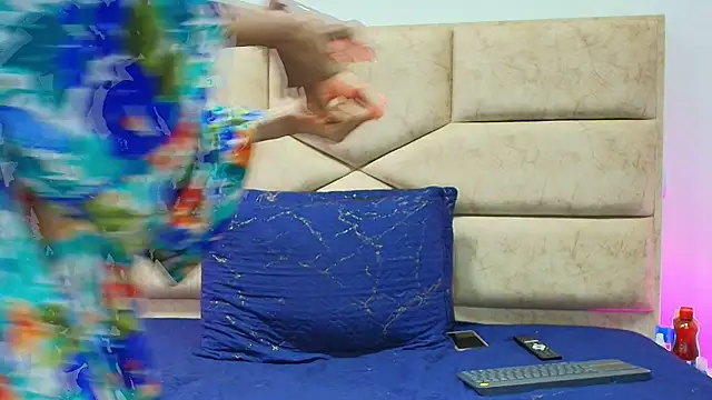 Angell cooper online show from 10-08-25, 01:56