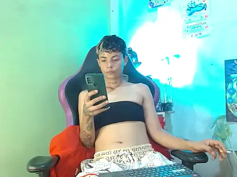 Snapshot of Dorland777 chatting on 10-28-25, 12:15 Dorland777 online show from 10-28-25, 12:15