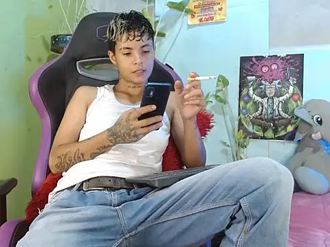 Snapshot of Dorland777 chatting on 10-07-25, 12:17 Dorland777 online show from 10-07-25, 12:17