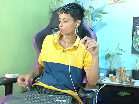 Snapshot of Dorland777 chatting on 09-13-25, 01:00 Dorland777 online show from 09-13-25, 01:00