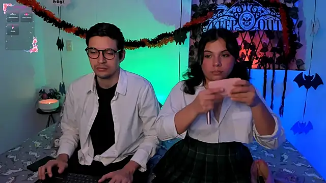 Snapshot of kylietimothee chatting on 10-18-25, 01:35 kylietimothee online show from 10-18-25, 01:35