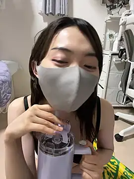Snapshot of naginagisan chatting on 05-03-26, 12:53 naginagisan online show from 05-03-26, 12:53
